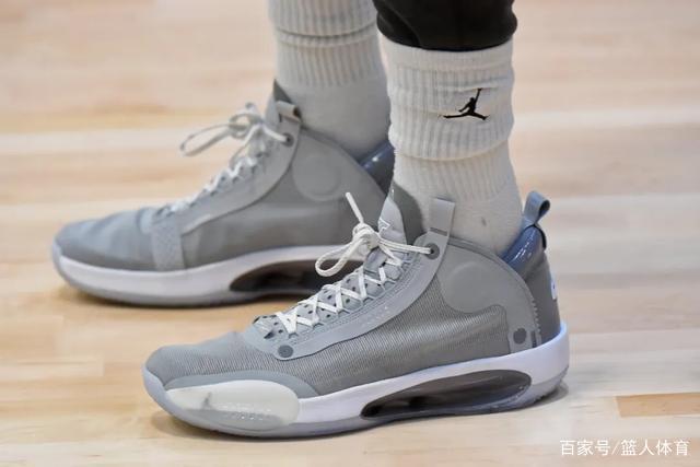 高尔夫球重庆女子公开赛挥杆 首轮彭严萱63杆破纪录领先高尔夫球重庆女子公开赛挥杆 首轮彭严萱63杆破纪录领先